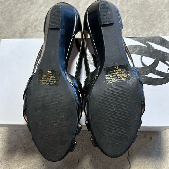 Nine West Sapphire Flats Black Leather Sz 7.5 PreOwned - Picture 4 of 6